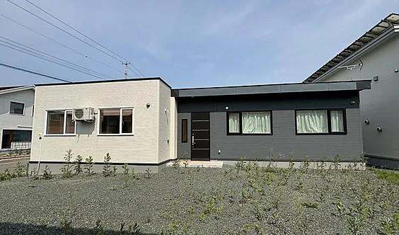 中央三輪３丁目548番地27