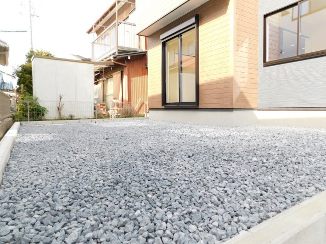 弥富市東中地１丁目の新築一戸建の庭|◇庭◇　　陽当り良好な広い庭付き♪