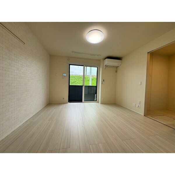 エルミタージュ久後崎の居間・リビング