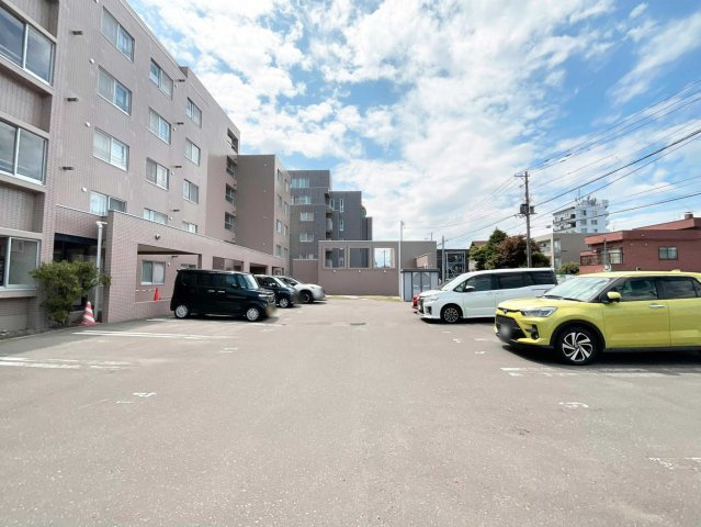 【駐車場】最新の空き状況に関しては担当までお問い合わせください。