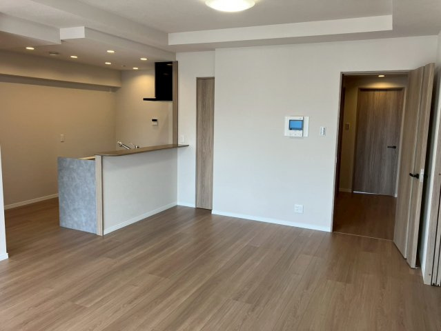 ロイヤルガーデン城西第2の居間・リビング