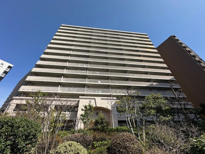 【外観】 | リバーガーデンKashima | JR東西線「加島」駅まで徒歩2分の好立地マンション！エレベーターやオートロック、宅配ボックスなど設備も充実！