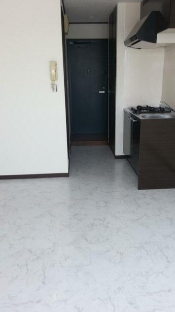 ムツミビルの居間・リビング