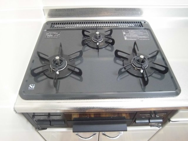 【キッチン】 | マチタマンション | システムキッチン3口コンロ付