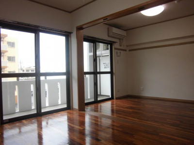 【居間・リビング】 | マチタマンション | 広々ＬＤＫ12.6帖