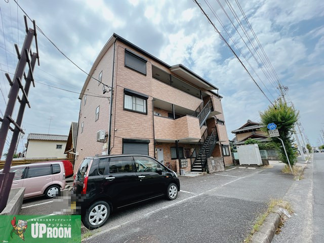 ファミール如意申の駐車場