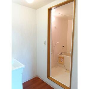 ファミール如意申の浴室