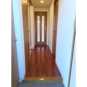 ファミール如意申のエントランス