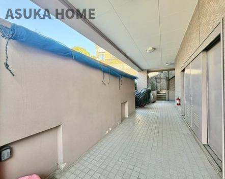 日神パレステージ横濱の周辺|近所にはローソン、セブンイレブンなどがありコンビニ毎ならおまかせですね。