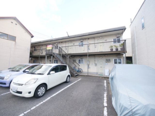 コーポ富士の駐車場