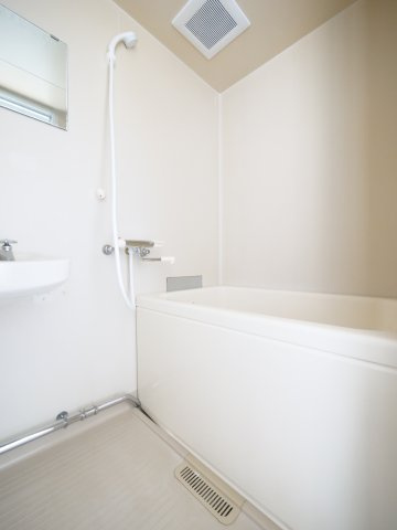 コーポ富士の浴室|※写真は別の部屋のものです。