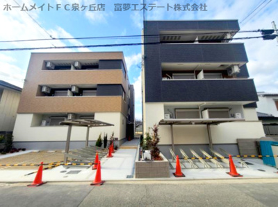 【外観】 | フジパレス堺白鷺Ⅲ番館 | 右：本物件　左：フジパレス堺白鷺Ⅴ番館