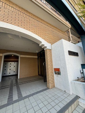 ジークレフ高羽2番館のエントランス