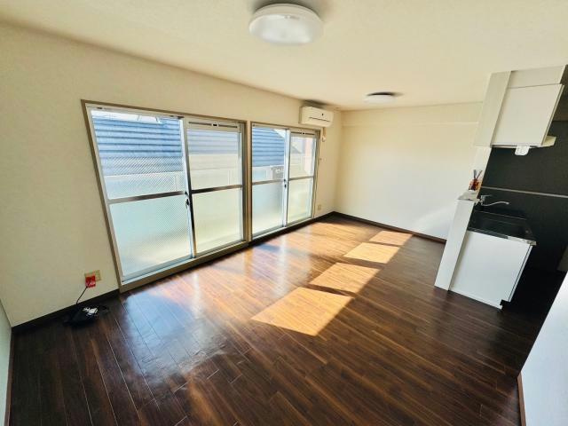 フレグランス大日の居間・リビング