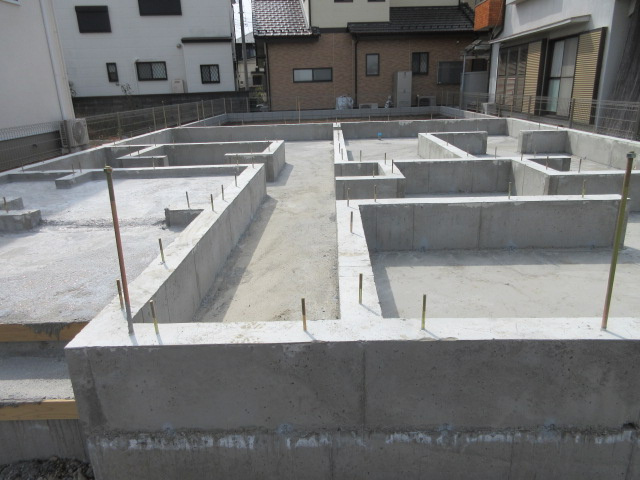 【仲介手数料無料】新築戸建　熊谷市末広4-2-3（全1棟）の前面道路含む現地写真