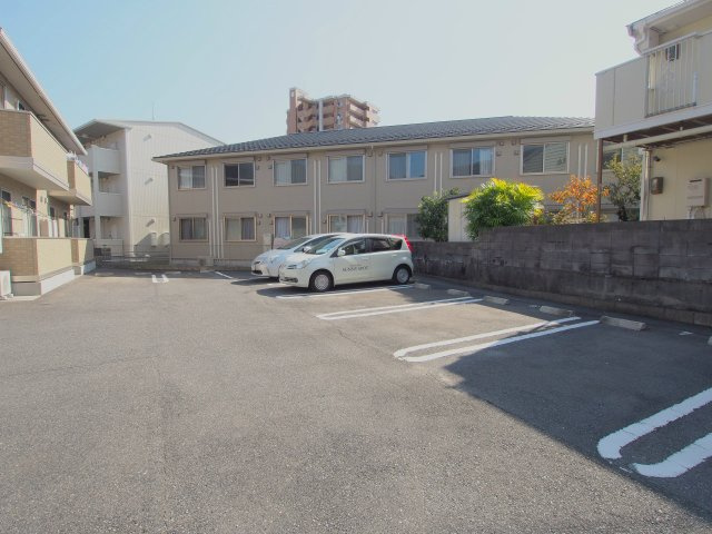 広島市安佐南区上安１丁目のアパートの駐車場