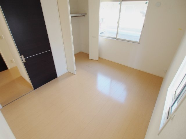 広島市安佐南区上安１丁目のアパートの洋室