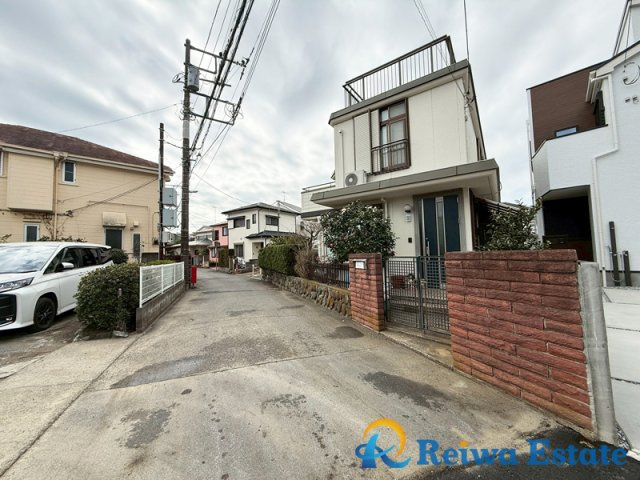 中古戸建　茅ヶ崎市松が丘2丁目の前面道路含む現地写真