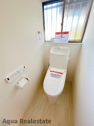 高松市牟礼町　リフォーム住宅のトイレ|トイレ：新品交換済み。床のクッションフロアも張り替えています。