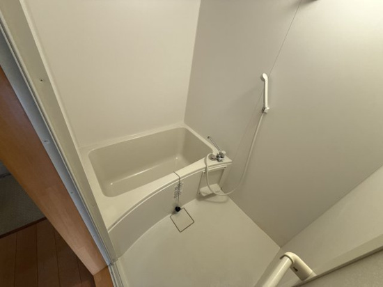 姫西ハイツの浴室