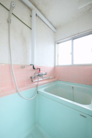 リバーサイド横井上の浴室|※写真は別の部屋のものです。