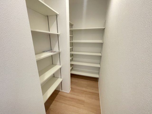 恩納村安富祖（全2棟）ラスト1号棟新築平屋の収納|1号棟　大容量パントリー付き♪