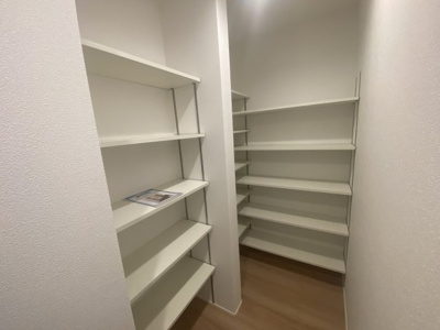 【収納】 | 恩納村安富祖（全2棟）ラスト1号棟新築平屋 | 1号棟　大容量パントリー付き♪