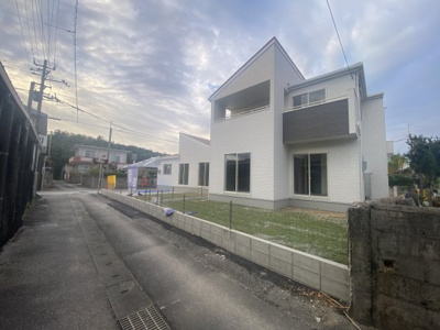 【前面道路含む現地写真】 | 恩納村安富祖（全2棟）ラスト1号棟新築平屋 | ※南側公道3.4m♪