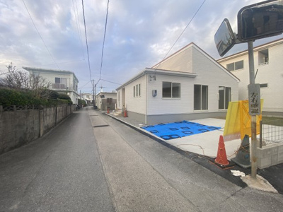 【前面道路含む現地写真】 | 恩納村安富祖（全2棟）ラスト1号棟新築平屋 | ※西側公道4.2m♪