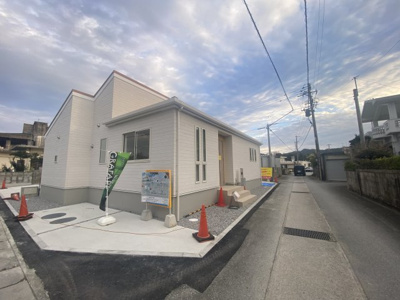 【前面道路含む現地写真】 | 恩納村安富祖（全2棟）ラスト1号棟新築平屋 | ※三方道路♪西側公道4.2m♪