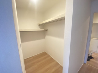 【収納】 | 恩納村安富祖（全2棟）ラスト1号棟新築平屋 | 1号棟　洋室6.5帖＋WIC付き♪（WIC×2部屋）