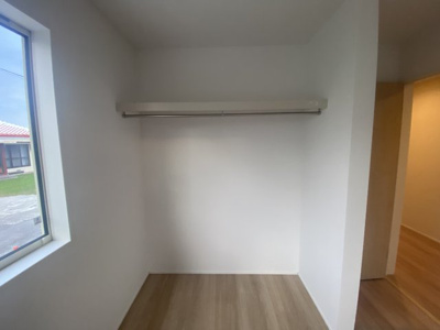 【収納】 | 恩納村安富祖（全2棟）ラスト1号棟新築平屋 | 1号棟　洋室5.25帖＋CL付き♪