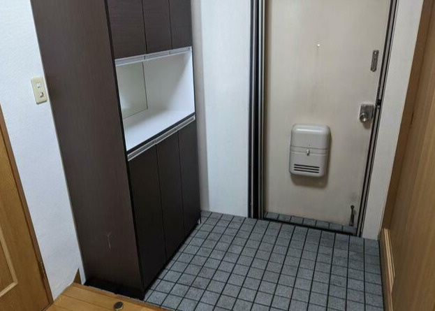 小牧キャッスルハイツの玄関