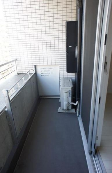 Ｒａｆｆｉｎｅ 雷門のバルコニー