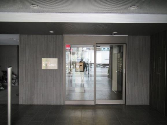 Ｒａｆｆｉｎｅ 雷門のエントランス