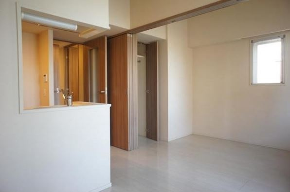 Ｒａｆｆｉｎｅ 雷門の居間・リビング