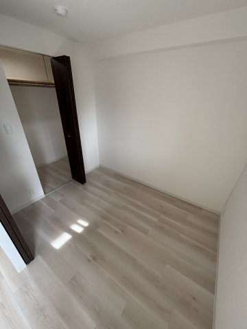 ＬＩＢＴＨ桑園の洋室