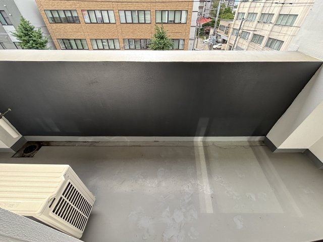 ＬＩＢＴＨ桑園のバルコニー