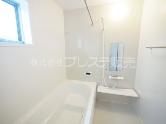【浴室】 | 大和郡山市九条町の新築一戸建 全１１区画 | 現地写真（６号地浴室）浴室暖房乾燥機を標準装備！