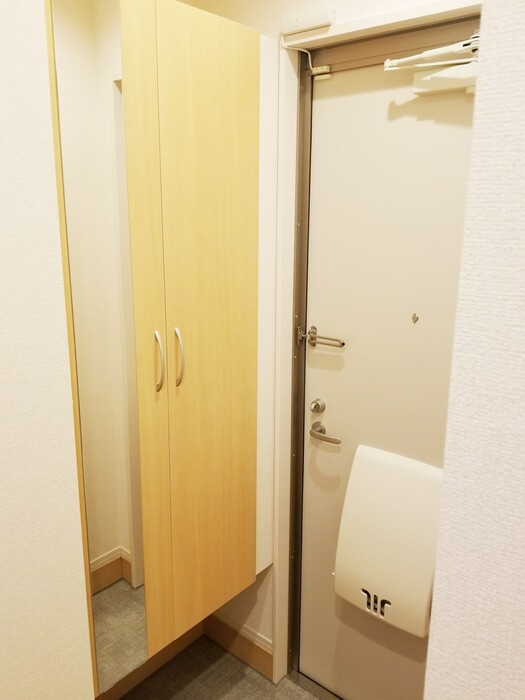 ブリエコリーヌCの玄関