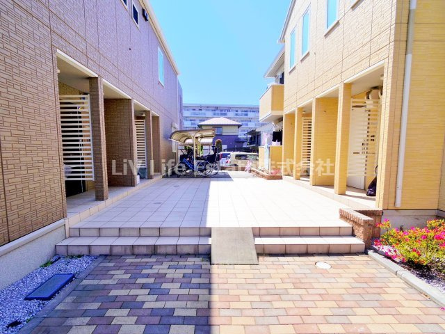 ブリエコリーヌCのエントランス