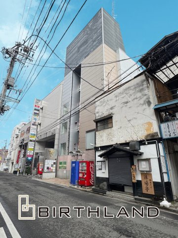 想定年間賃料2,060万　想定利回り12％　鉄骨造の外観