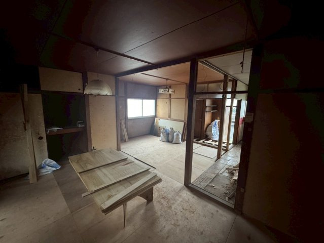 三重県津市　一棟アパートの内装