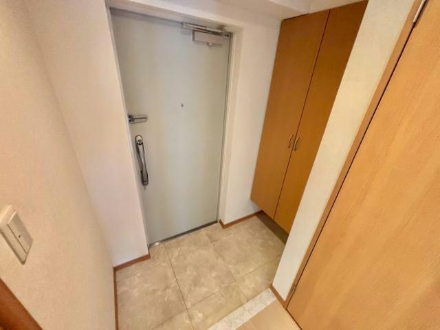 ビヤン北八代の玄関