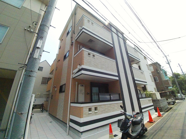 ワコーレヴィータ青木ウエストの外観