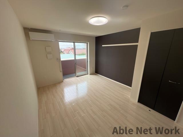 クレシアの居間・リビング|8.4帖洋室