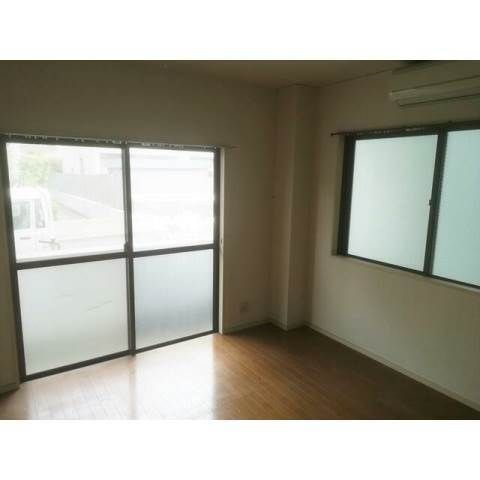 ロンド小松川の居間・リビング