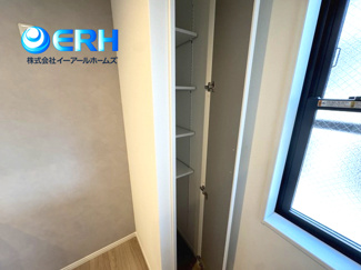 【収納】 | 灘区大石北町　新築戸建 | キッチン横パントリー