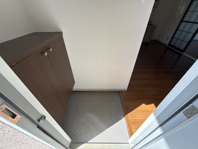 セジュール巽Ａ棟の玄関