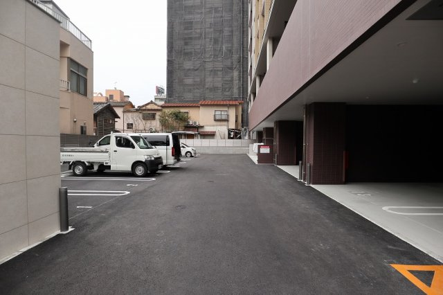 サヴォイ ラ・サブリエール　15階の駐車場